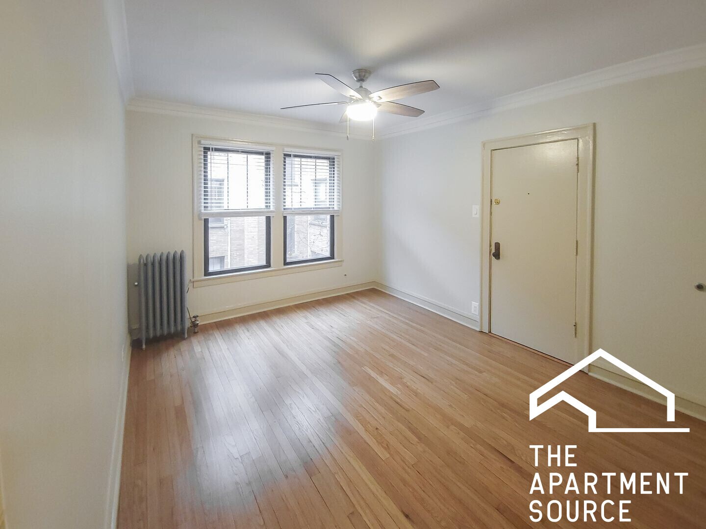 Building Photo - 5951 N Paulina St