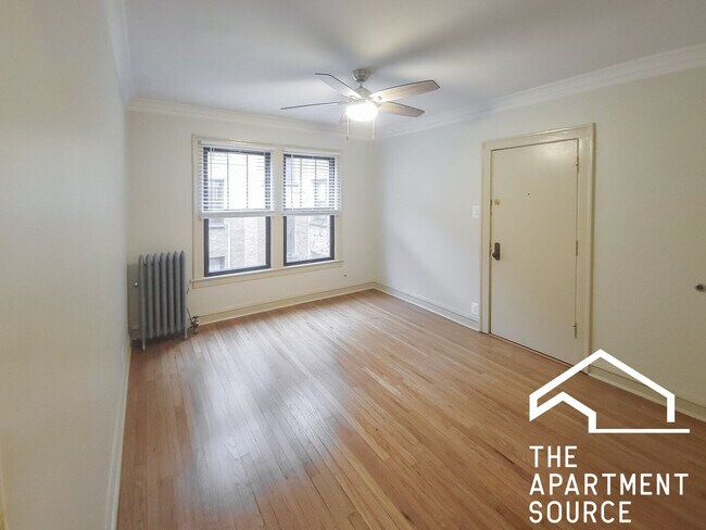 Building Photo - 5951 N Paulina St