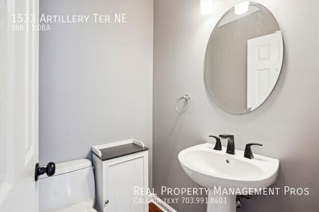 Building Photo - 1533 Artillery Terrace NE