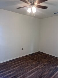 Building Photo - 1310 N 27th St