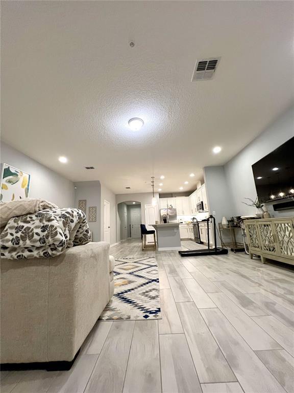 Building Photo - 344 Rustic Loop
