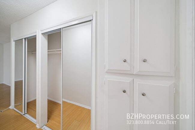 Building Photo - 7030 Lanewood Ave