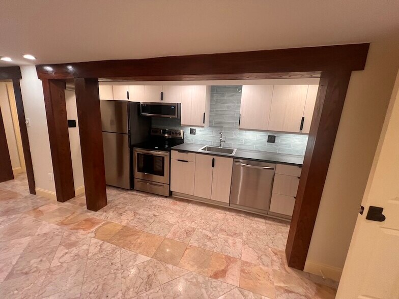 Building Photo - 1878 Monroe St NW