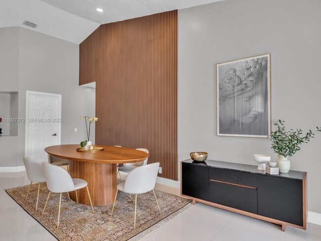 Building Photo - 933 Falling Water Rd