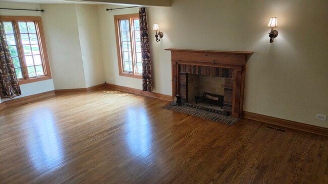 Building Photo - 1858 Princeton Cir