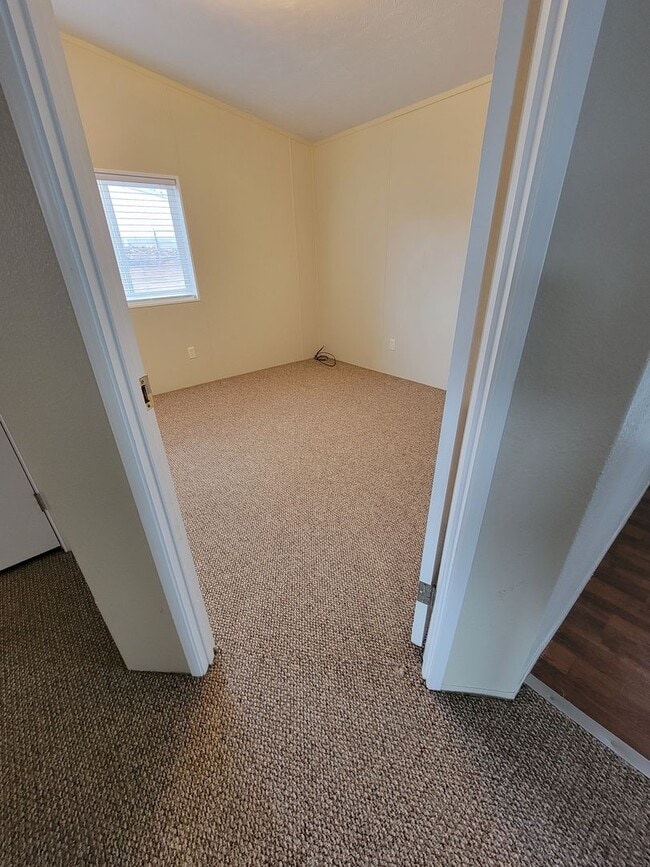 Building Photo - For Rent – 3 Bedroom, 2 Bath Home Near Old...
