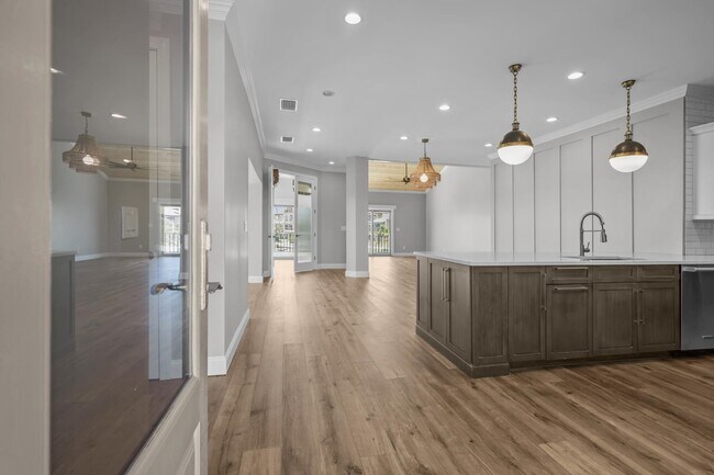 Building Photo - 3505 Harbor Dr