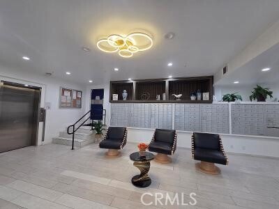 Building Photo - 10982 Roebling Ave