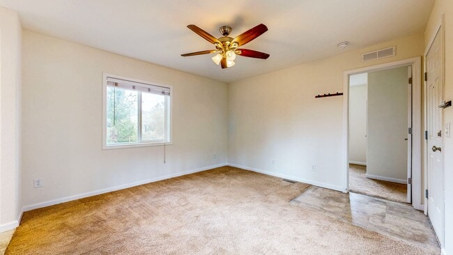 Building Photo - Gated 2 bedroom 1 bath at Pochini Family Farm!