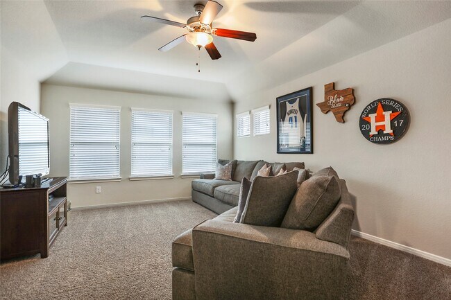 Building Photo - 14141 Isle Royal Ln