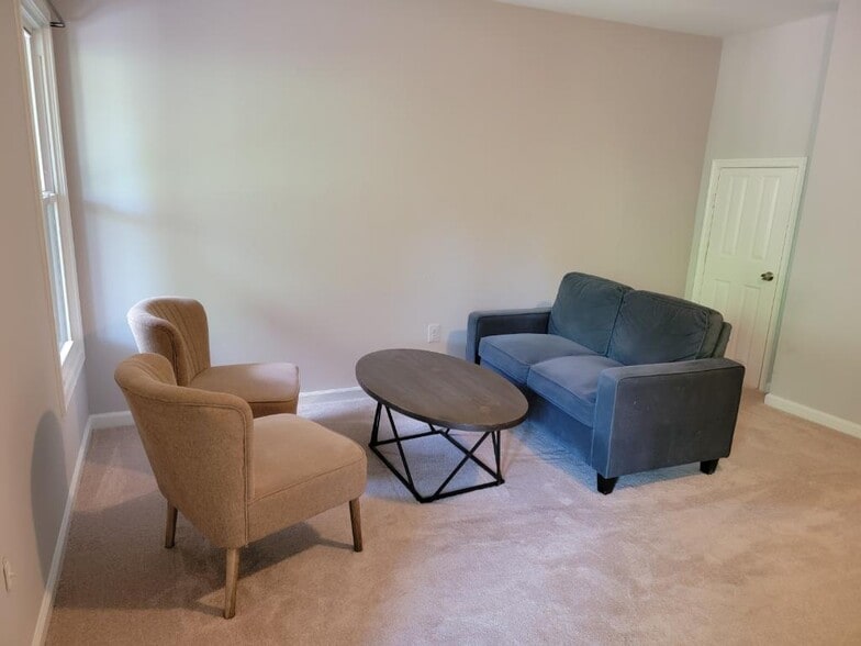Building Photo - 6908 Compton Valley Ct