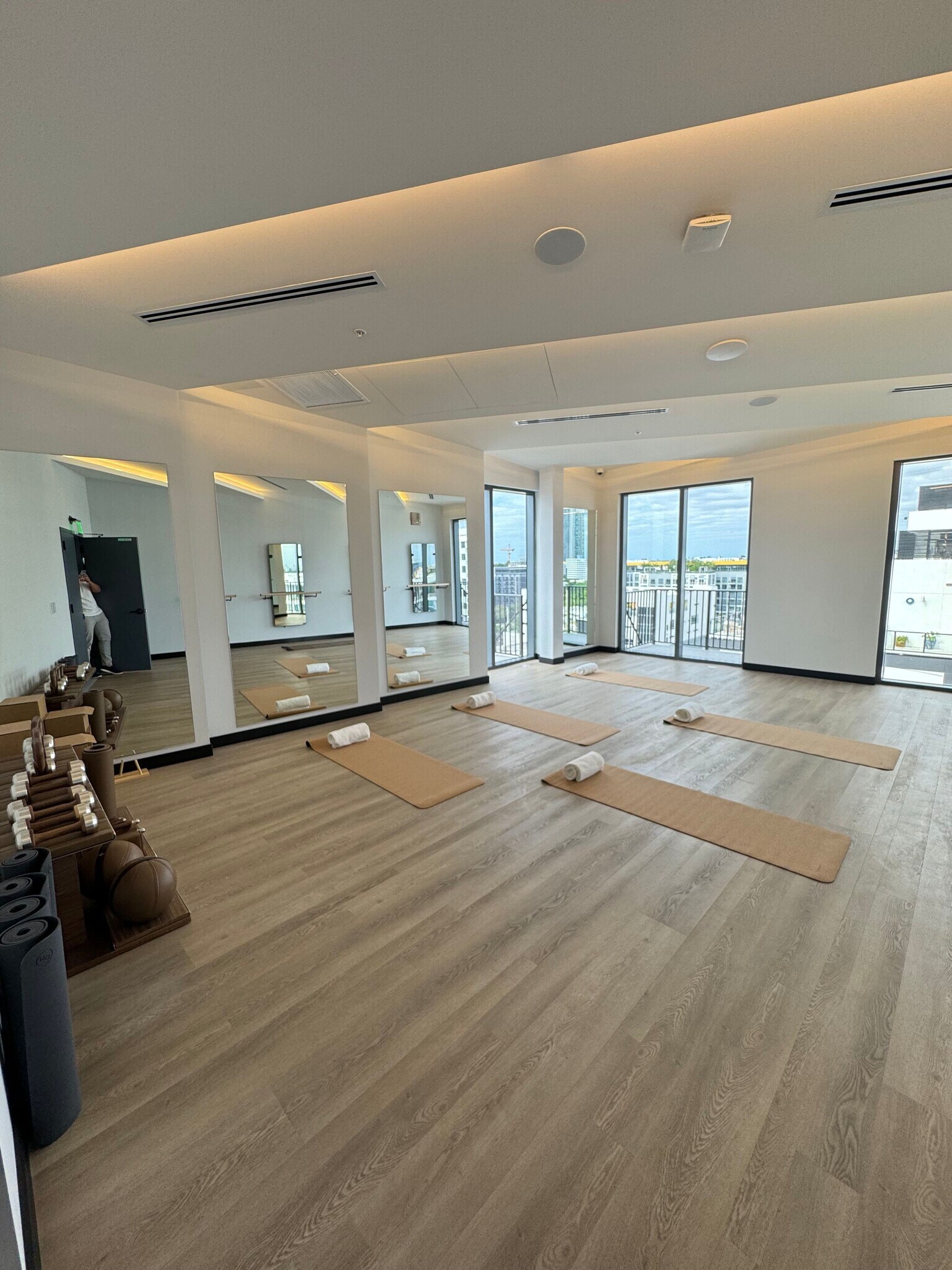 Building Photo - 132 NE 22nd St