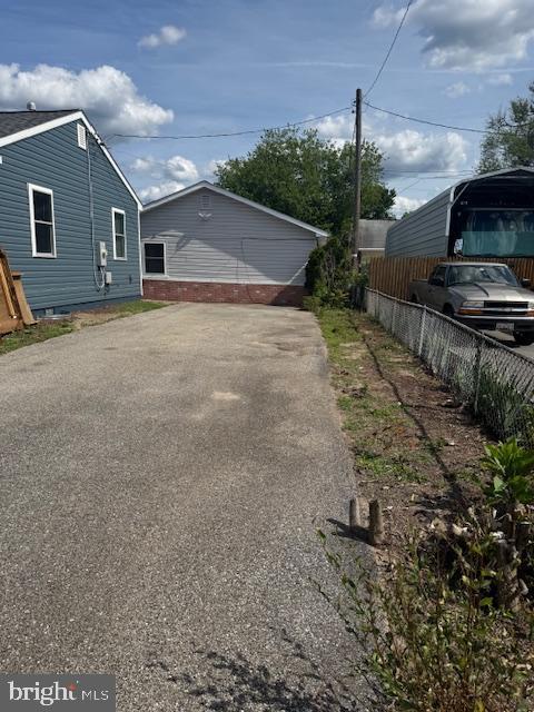 Building Photo - 7 Bertram Dr
