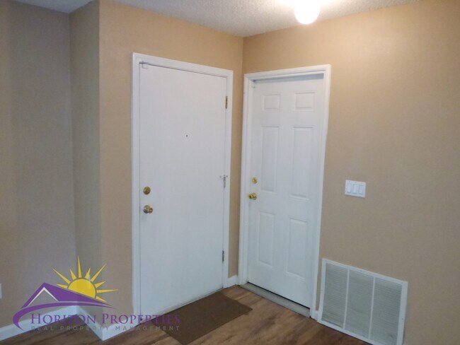 Building Photo - 3 Bed 2 Bath 1,317sqft Citrus Heights Home in Wildwood Estates