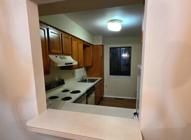 Building Photo - 35 Nutmeg Rd