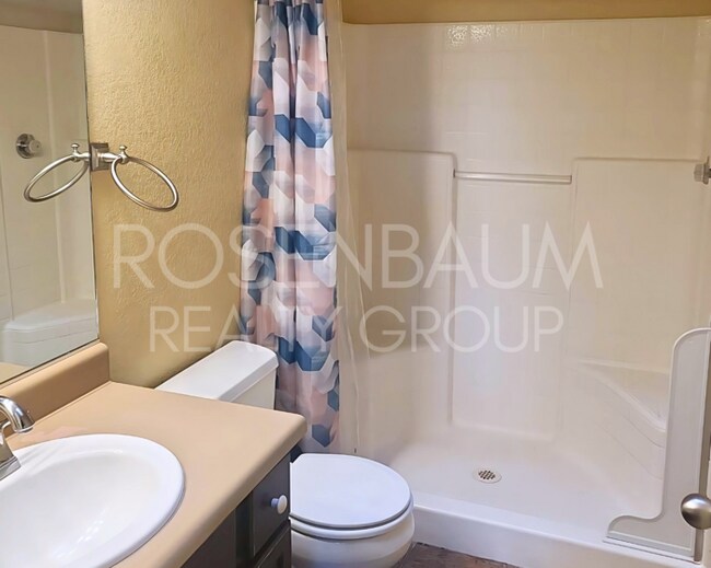 Building Photo - Charming 2-bedrooms, 2-bath home in Presco...