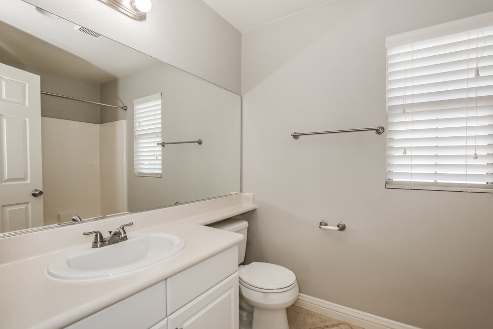 Building Photo - 1857 Bayhurst Ave