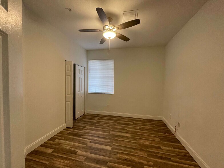 Building Photo - 1955 Marsh Harbor Dr