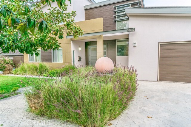 Building Photo - 5512 Leghorn Ave