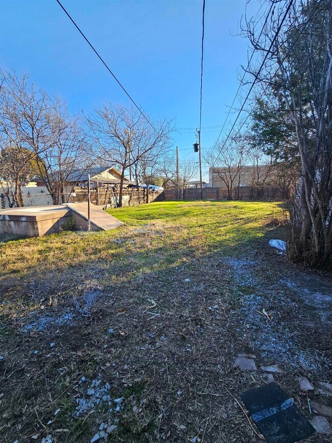 Building Photo - 2503 Buchanan St