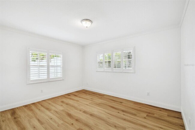 Building Photo - 4802 W Longfellow Ave