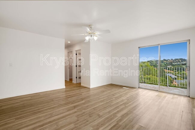 Building Photo - 12 Elna Dr
