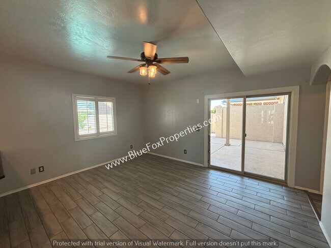 Building Photo - 7180 W Maple Ridge Dr