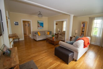 Building Photo - 65 Myano Ln