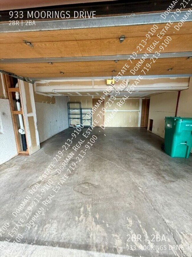Building Photo - 933 Moorings Dr