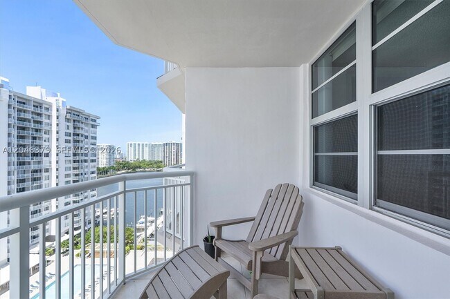 Building Photo - 18031 Biscayne Blvd