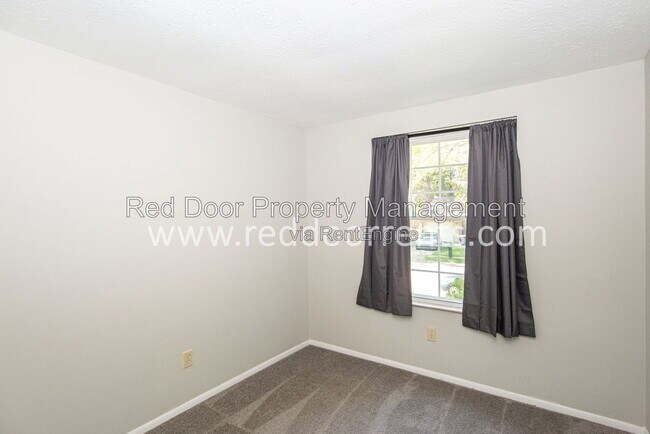 Building Photo - 5505 Straw Hat Dr