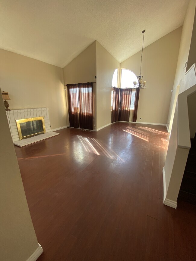 Building Photo - 16502 Mango Way