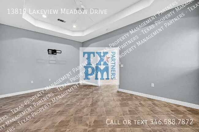 Building Photo - 13819 Lakeview Meadow Dr