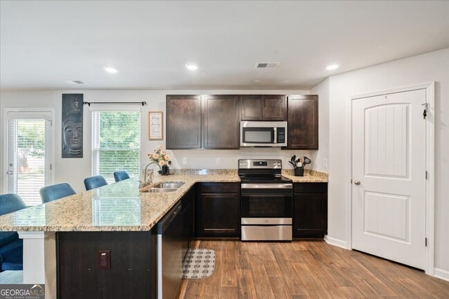 Building Photo - 191 Goodall Woods Dr