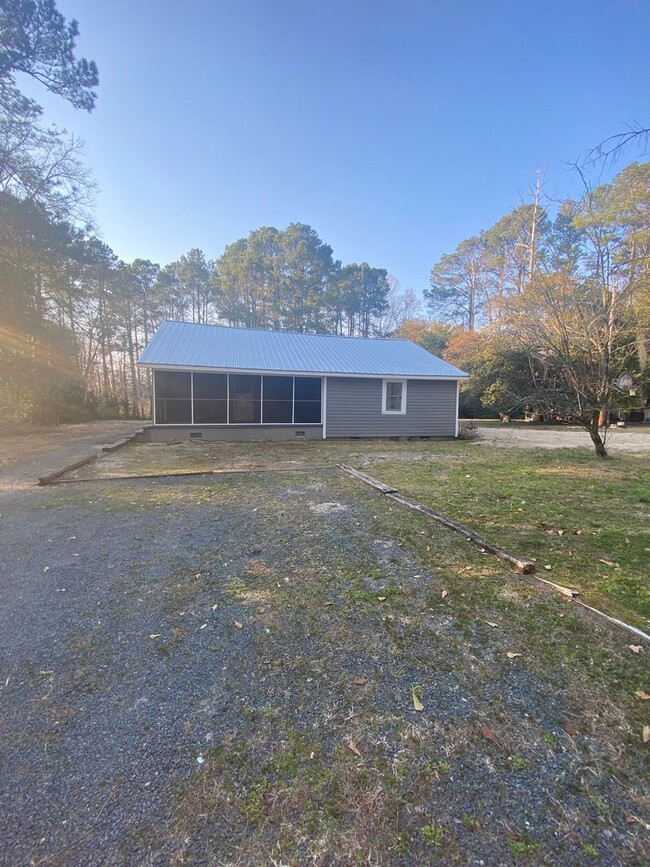 Primary Photo - 7600 Ponds Rd. Laurinburg, NC 28352