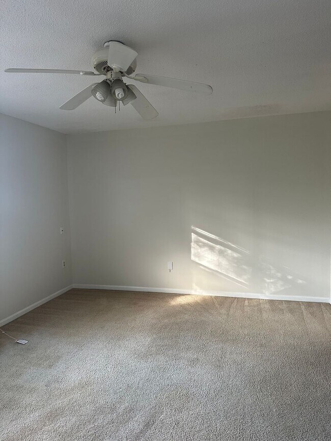 Building Photo - Coming Soon!