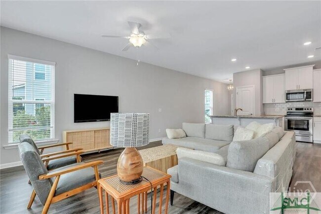 Building Photo - 116 Ainsdale Dr