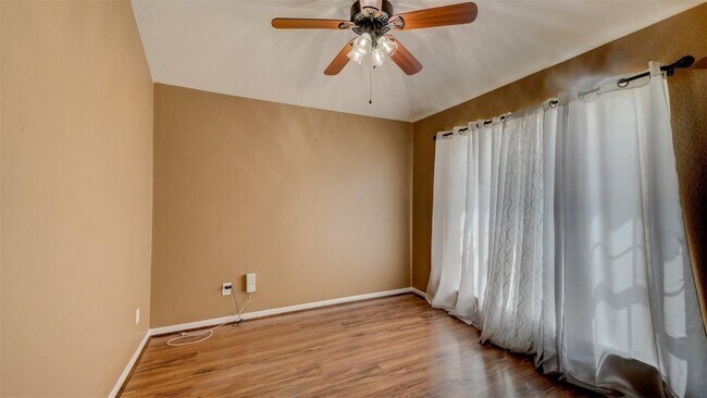 Building Photo - 2831 Lockeridge Bend Dr