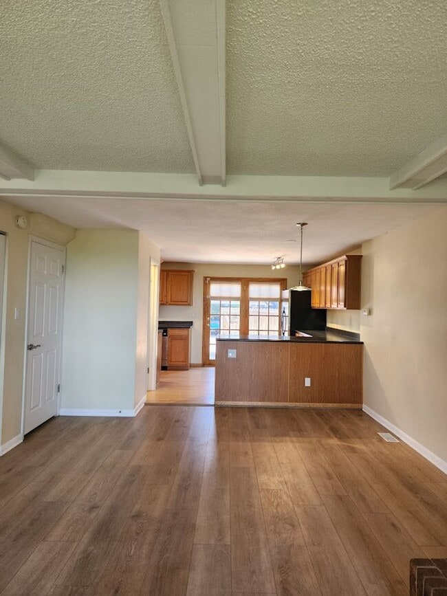Building Photo - Long Realty & Property Management - Great ...