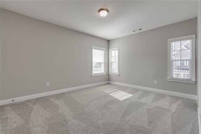 Building Photo - 440 Baroque Dr