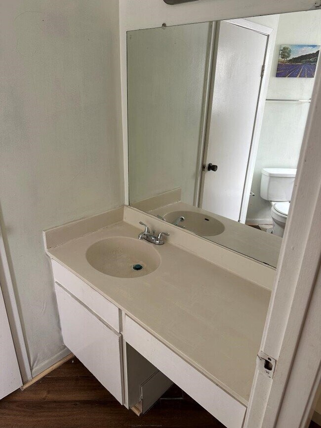 Building Photo - 7901 Cambridge St