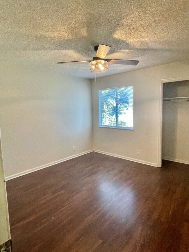 Building Photo - 104 Shoals Dr