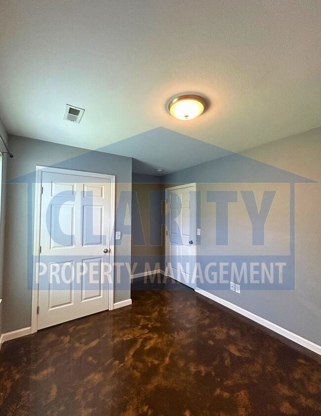 Building Photo - Super cute 3 bedroom house!!
