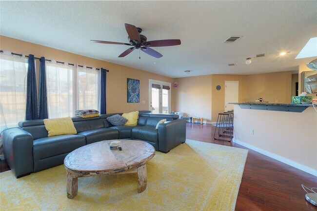 Building Photo - 6700 Carisbrooke Ln