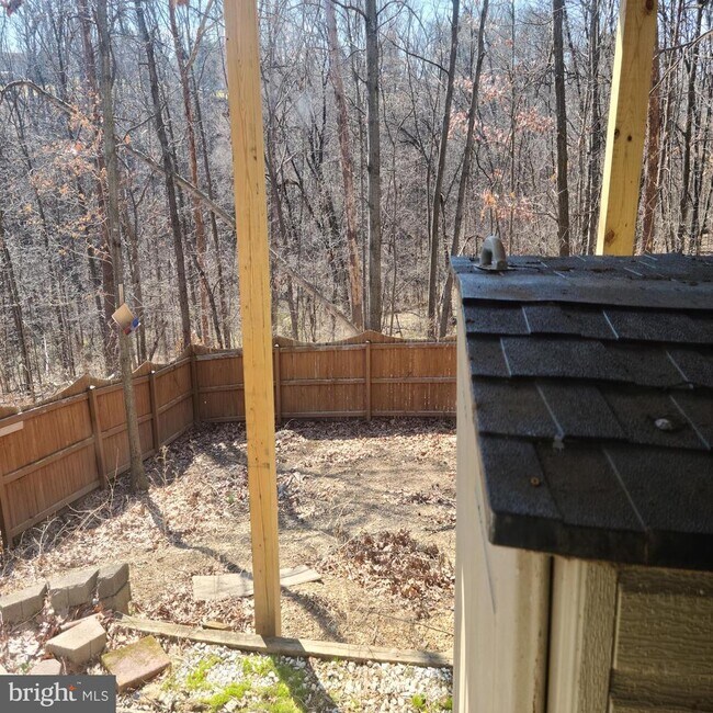 Building Photo - 135 Hill Valley Dr