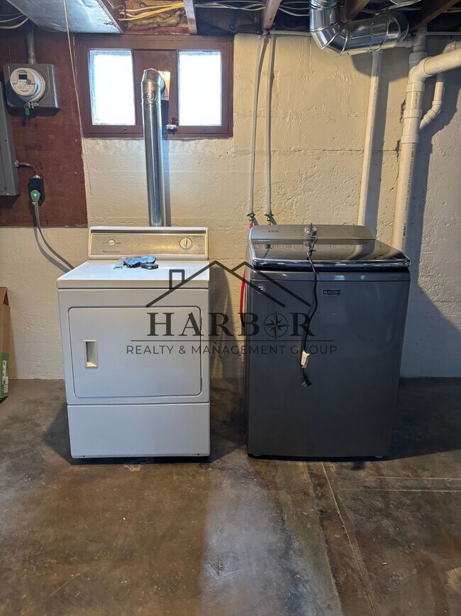 Building Photo - 800 8th Ave SE