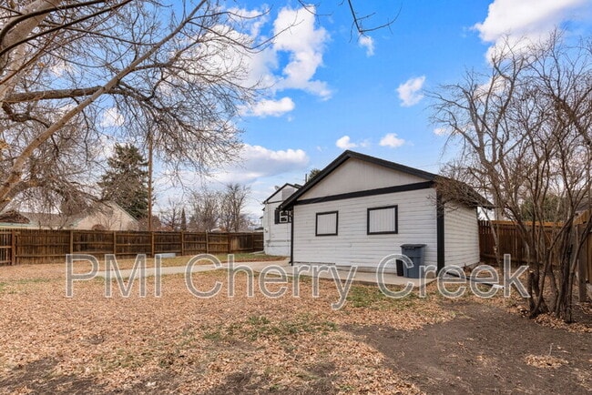 Building Photo - 3195 Fenton St