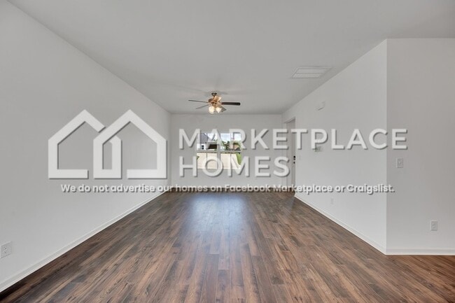 Building Photo - 5030 Pike Lp