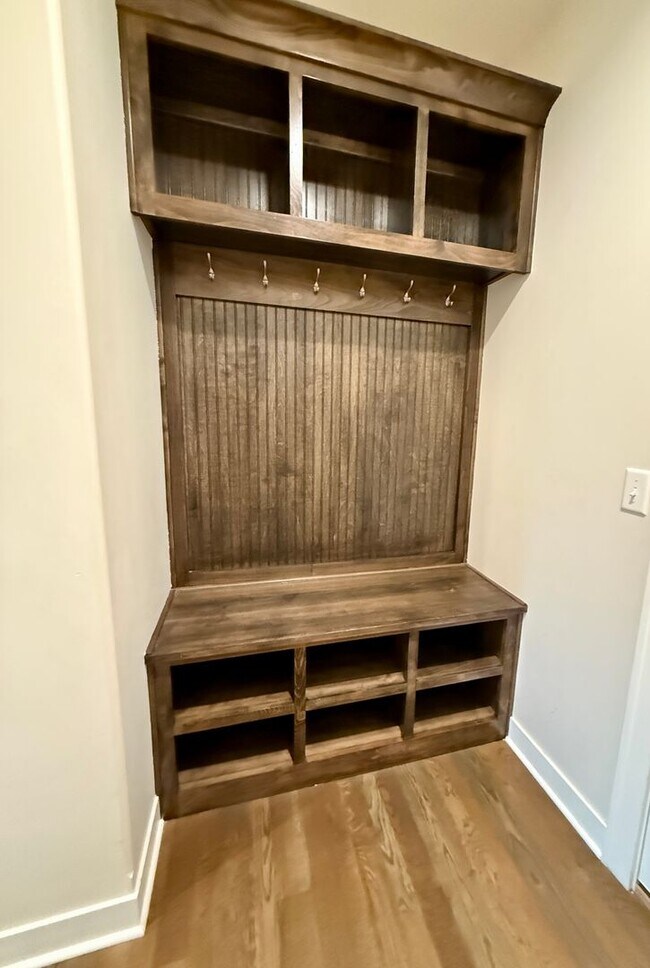 Building Photo - Beautiful 4-Bedroom 2-Story Home with Neighborhood Amenities