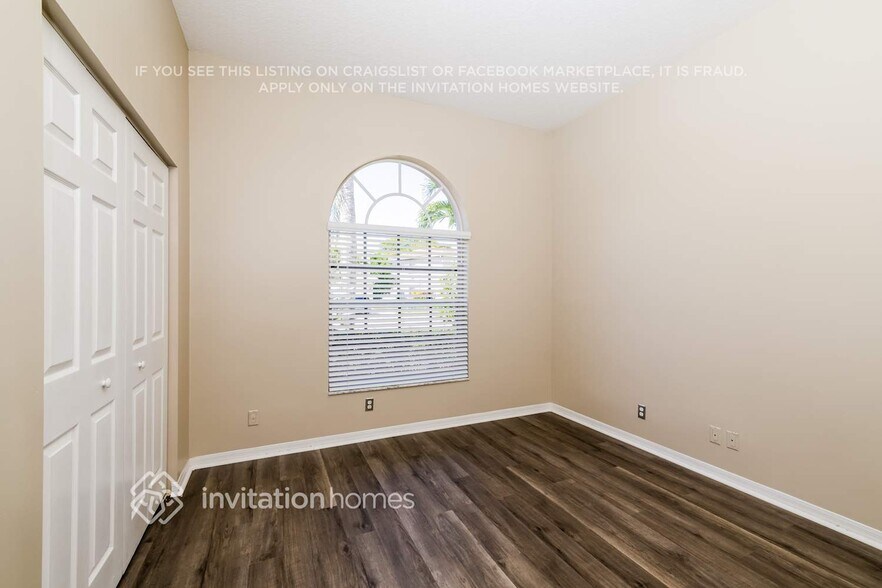 Building Photo - 3746 Old Lighthouse Cir